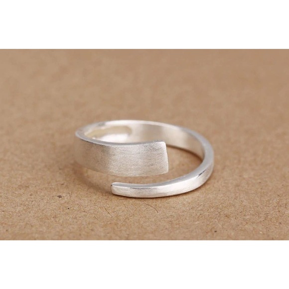 Silver Color Progressive Ring - Picture 3 of 4